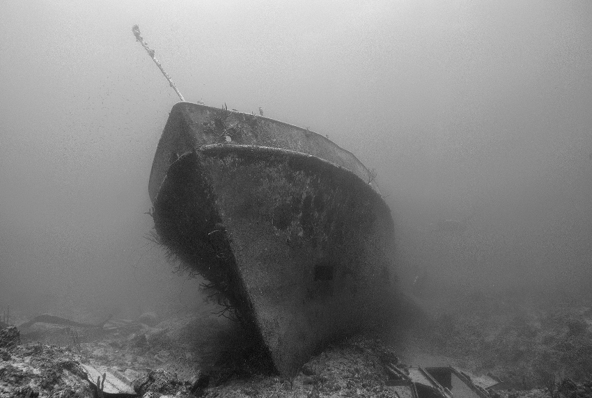 Underwater shipwreck. 