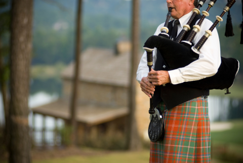 Side view of a bag piper.