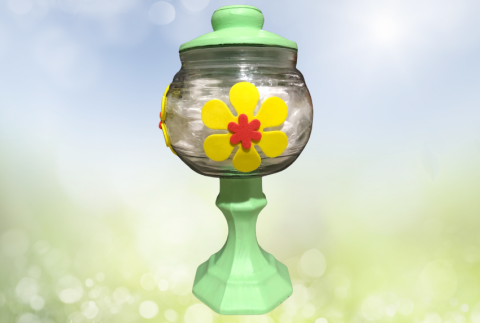 Glass bowl with a flower. 