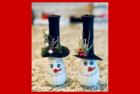 Pair of vases decorated as snowmen. 