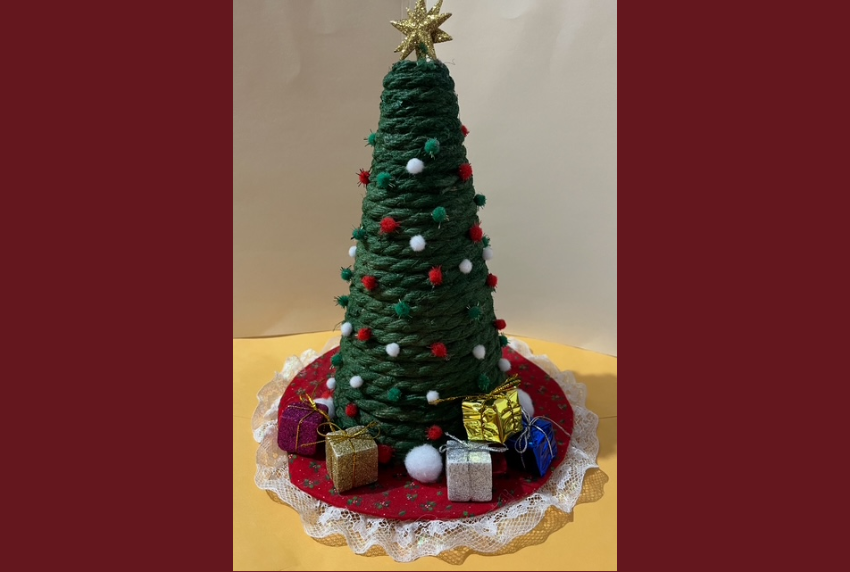 Christmas tree craft made out of green jute. 